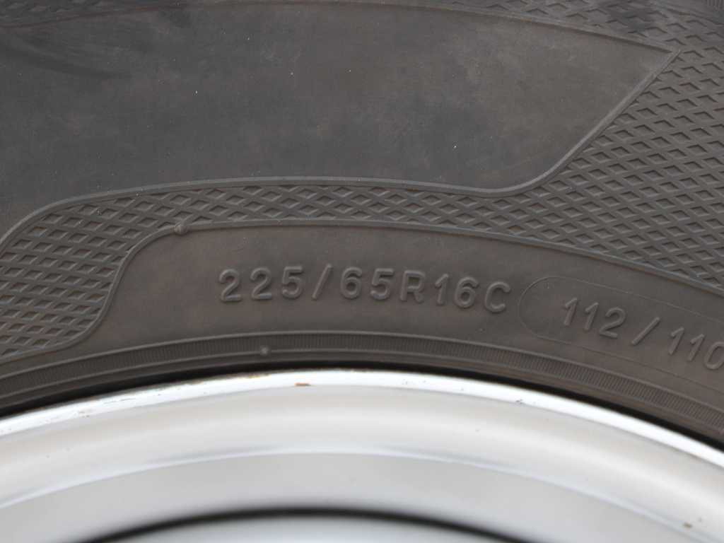 Grua de remolque autos Iveco 35S18, EURO 6, WINCH, DRIVES, TIRES 80%: foto 16 Grua de remolque autos Iveco 35S18, EURO 6, WINCH, DRIVES, TIRES 80%: foto 16