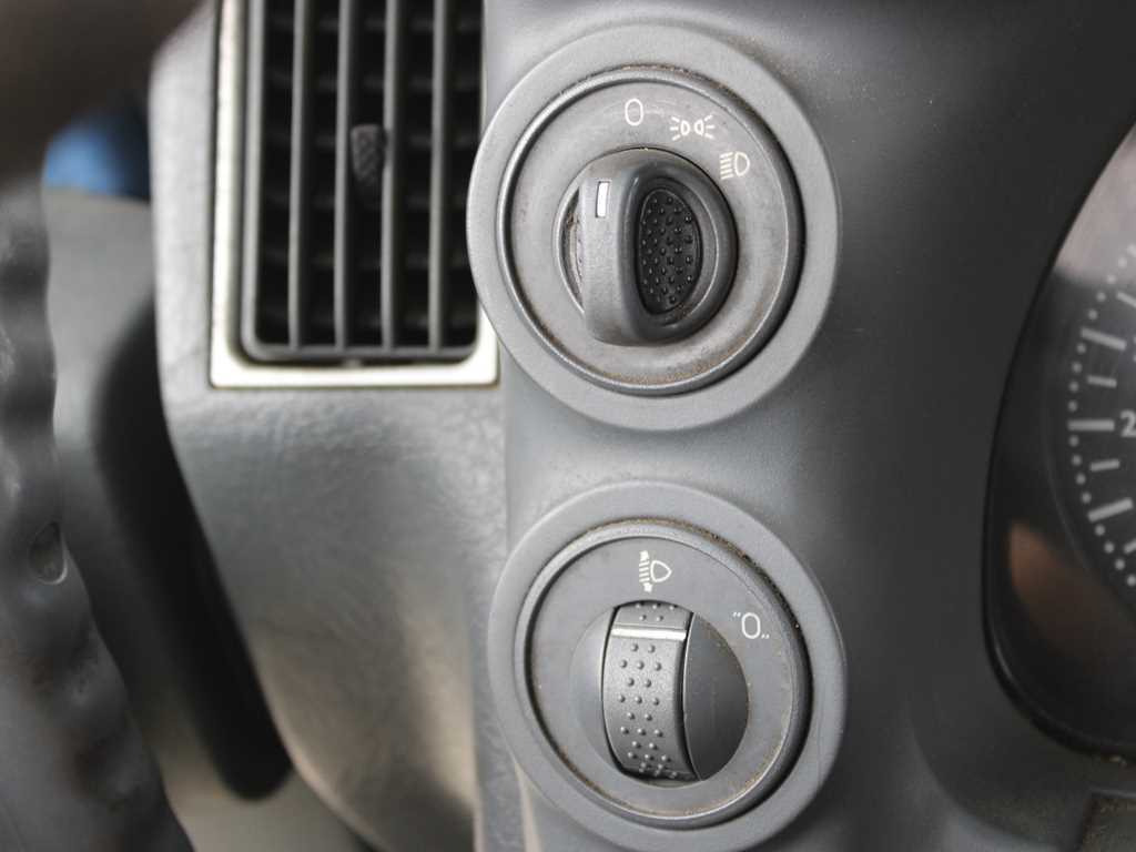 Camión lona Iveco EUROCARGO 75E18, EURO 4, PNEU 80%: foto 15
