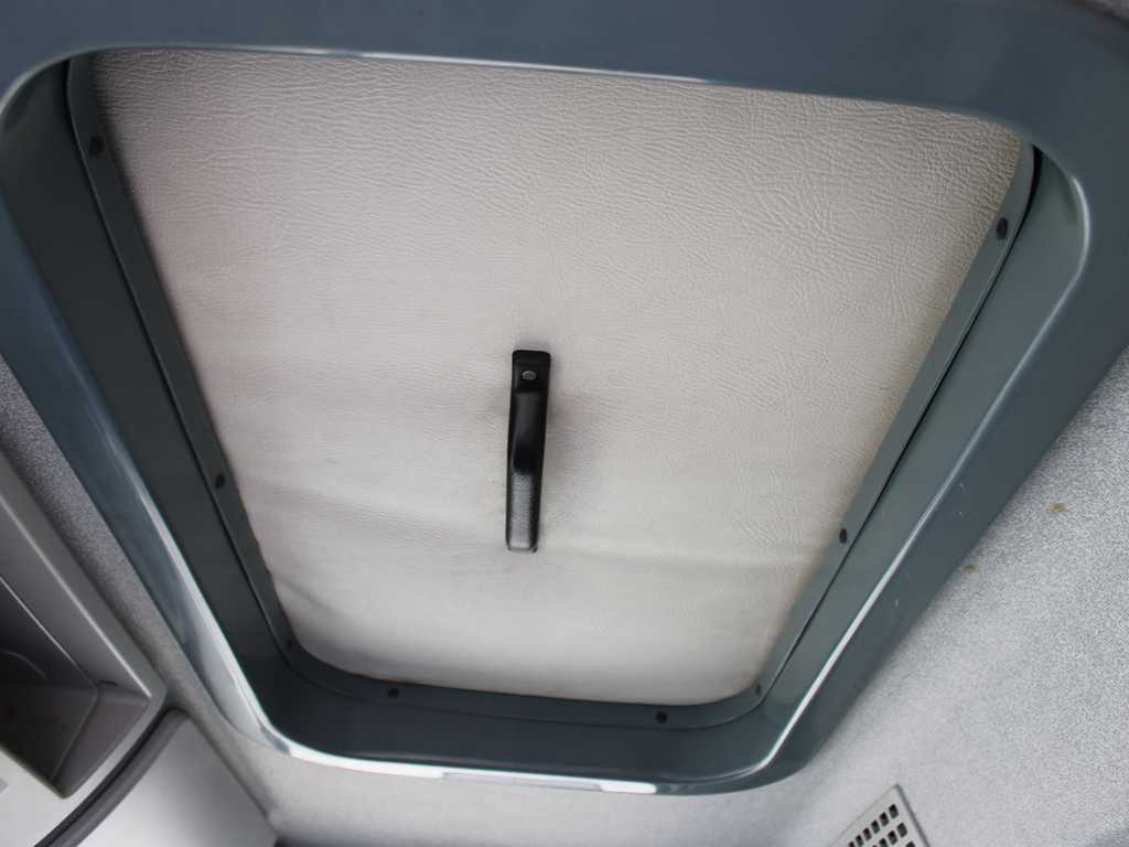 Camión lona Iveco EUROCARGO ML 75E18, EURO 4, SIDE PANEL, SLEEPING BODY: foto 14