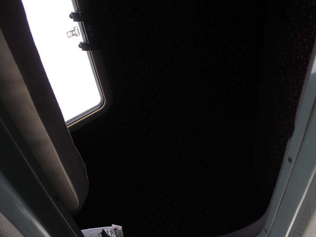 Camión lona Iveco EUROCARGO ML 75E18, EURO 4, SIDE PANEL, SLEEPING BODY: foto 15