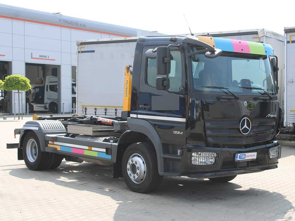Mercedes-Benz ATEGO 1224, EURO 6, HOOK CONTAINER - Camión multibasculante: foto 2 Mercedes-Benz ATEGO 1224, EURO 6, HOOK CONTAINER - Camión multibasculante: foto 2