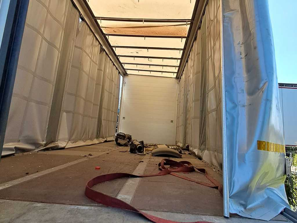 Mercedes-Benz Actros 2542, 6X2 + PANAV TVK18M - Camión lona: foto 3 Mercedes-Benz Actros 2542, 6X2 + PANAV TVK18M - Camión lona: foto 3