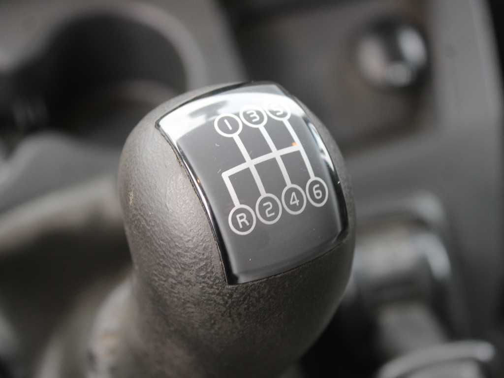 Arrendamiento de Volvo FL 240, EURO 5, HYDRAULIC FRONT, TIRES 80% Volvo FL 240, EURO 5, HYDRAULIC FRONT, TIRES 80%: foto 12 Arrendamiento de Volvo FL 240, EURO 5, HYDRAULIC FRONT, TIRES 80% Volvo FL 240, EURO 5, HYDRAULIC FRONT, TIRES 80%: foto 12