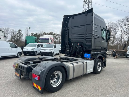 MAN TGX 18.510 BLS, Alufelgen, Intarder, Standklima, EURO 6 - Cabeza tractora: foto 4 MAN TGX 18.510 BLS, Alufelgen, Intarder, Standklima, EURO 6 - Cabeza tractora: foto 4