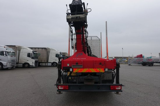 DAF FAT XF 510 mit Penz Ladekran 15Z8.70 inkl. Holzgreifer 6x4 - Camión forestal: foto 5 DAF FAT XF 510 mit Penz Ladekran 15Z8.70 inkl. Holzgreifer 6x4 - Camión forestal: foto 5