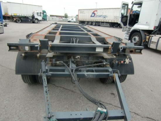 Gföllner Abrollanhänger AP 140C 2-achsig - Remolque multilift/ Portacontenedores de cadenas: foto 2 Gföllner Abrollanhänger AP 140C 2-achsig - Remolque multilift/ Portacontenedores de cadenas: foto 2