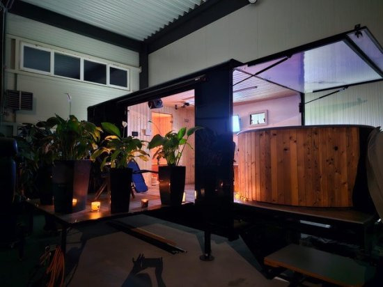 Izabella Wellnessanhänger mit Sauna und Whirlpool, Stromaggregat - Caravana: foto 2 Izabella Wellnessanhänger mit Sauna und Whirlpool, Stromaggregat - Caravana: foto 2