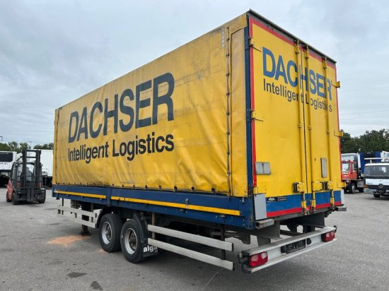 Junge Durchlader, Anhänger - Remolque con toldo: foto 5 Junge Durchlader, Anhänger - Remolque con toldo: foto 5