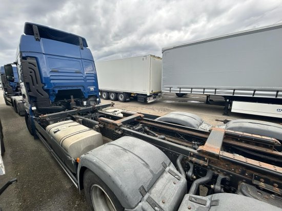 MAN TGX 26.440 XLX 6x2 Liftachse, Euro 6, Motorschaden, engine damage! - Camión portacontenedore/ Intercambiable: foto 4 MAN TGX 26.440 XLX 6x2 Liftachse, Euro 6, Motorschaden, engine damage! - Camión portacontenedore/ Intercambiable: foto 4
