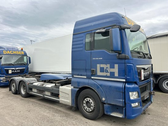 MAN TGX 26.440 XLX 6x2 Liftachse, Euro 6, Retarder, Motorschaden - Camión portacontenedore/ Intercambiable: foto 1 MAN TGX 26.440 XLX 6x2 Liftachse, Euro 6, Retarder, Motorschaden - Camión portacontenedore/ Intercambiable: foto 1