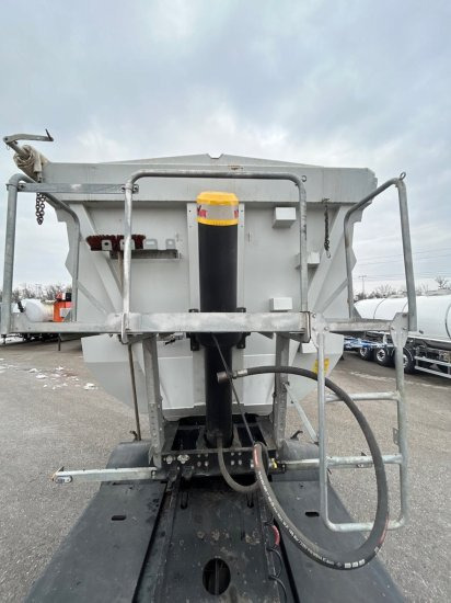 MEGA Schrott-Kippmulde, Portaltüren, SAF Achse, Liftachse - Semirremolque volquete: foto 2 MEGA Schrott-Kippmulde, Portaltüren, SAF Achse, Liftachse - Semirremolque volquete: foto 2