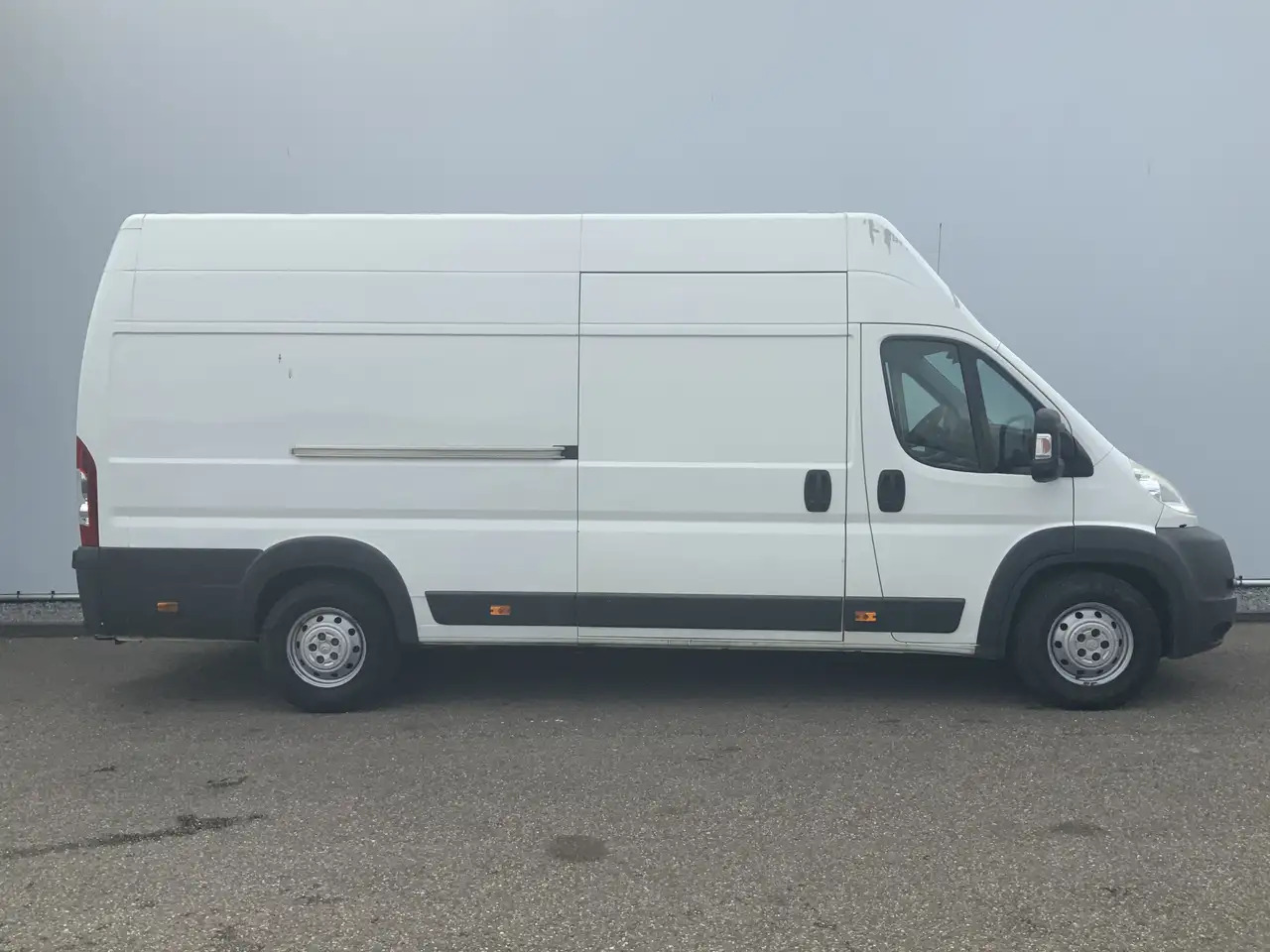 Arrendamiento de Citroen Jumper 35 2.2 HDI L4H3 Maxi (motor lampje brand !!) Airco Citroen Jumper 35 2.2 HDI L4H3 Maxi (motor lampje brand !!) Airco: foto 10