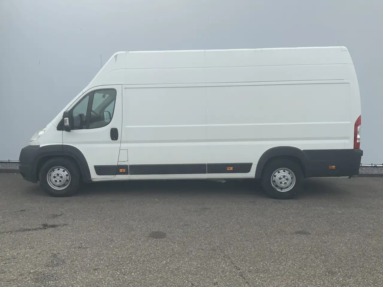Arrendamiento de Citroen Jumper 35 2.2 HDI L4H3 Maxi (motor lampje brand !!) Airco Citroen Jumper 35 2.2 HDI L4H3 Maxi (motor lampje brand !!) Airco: foto 8