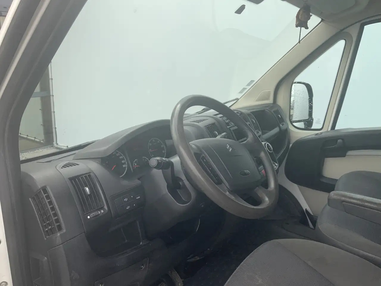 Arrendamiento de Citroen Jumper 35 2.2 HDI L4H3 Maxi (motor lampje brand !!) Airco Citroen Jumper 35 2.2 HDI L4H3 Maxi (motor lampje brand !!) Airco: foto 6