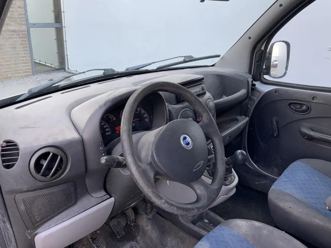 Fiat Doblo 1.3 MultiJet Basis Marge Geen BTW Export - Furgoneta pequeña: foto 5 Fiat Doblo 1.3 MultiJet Basis Marge Geen BTW Export - Furgoneta pequeña: foto 5
