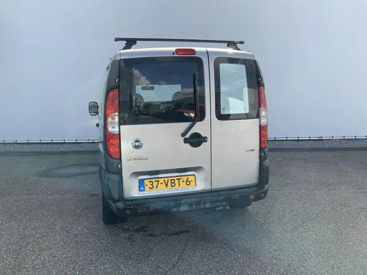 Fiat Doblo 1.3 MultiJet Basis Marge Geen BTW Export - Furgoneta pequeña: foto 2 Fiat Doblo 1.3 MultiJet Basis Marge Geen BTW Export - Furgoneta pequeña: foto 2