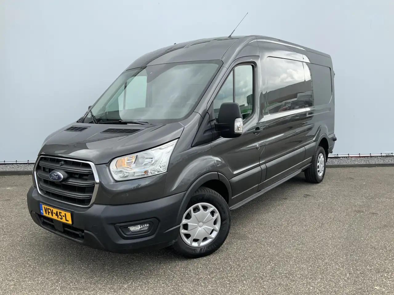 Ford Transit 350 2.0 TDCI L3H2 Trend Koelauto & Vries Automaat - Furgón: foto 1 Ford Transit 350 2.0 TDCI L3H2 Trend Koelauto & Vries Automaat - Furgón: foto 1