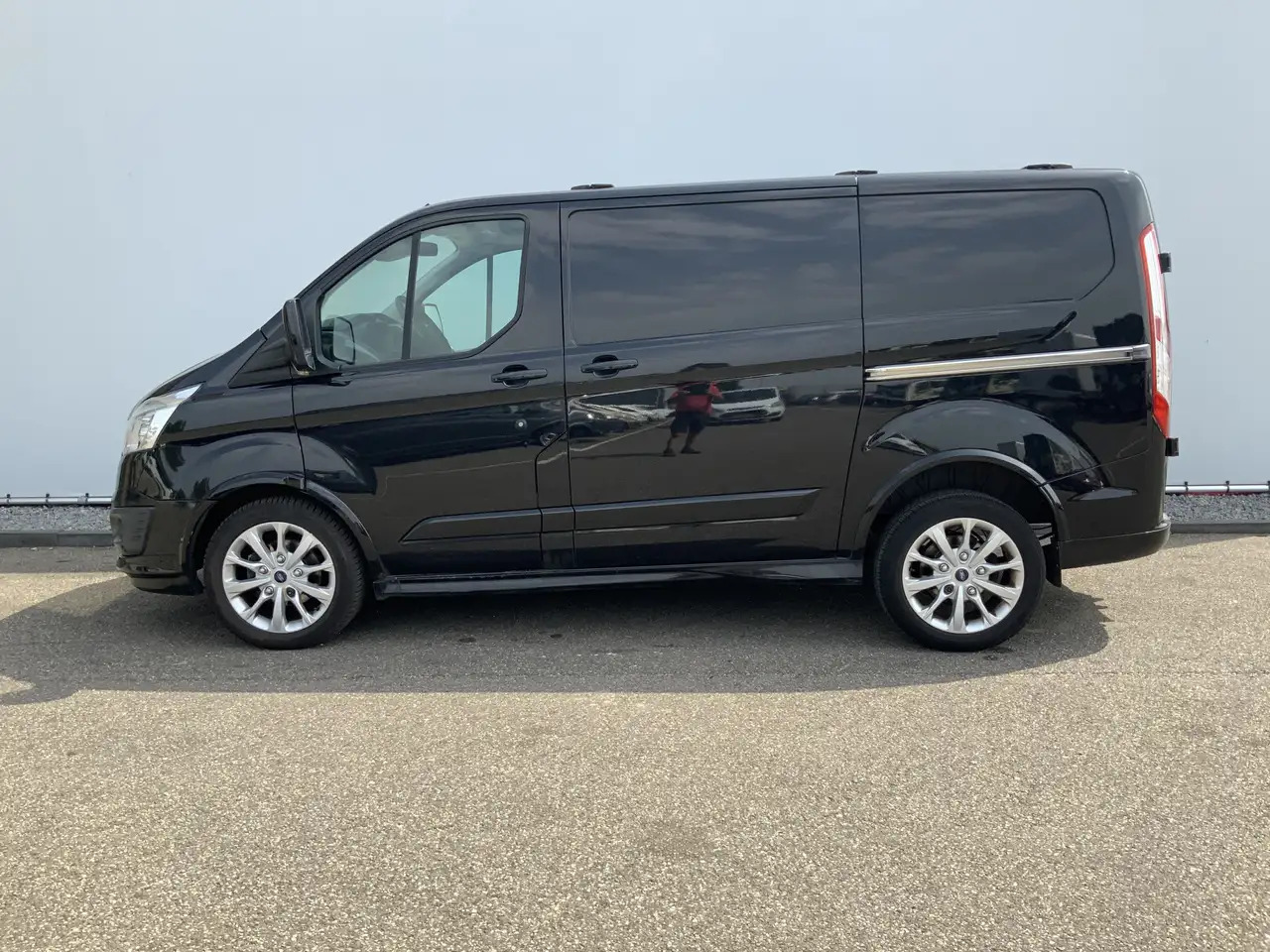 Ford Transit Custom 290 2.2 TDCI L1H1 Sport Airco Cruise 3 Zits Dub Sc - Furgón: foto 3 Ford Transit Custom 290 2.2 TDCI L1H1 Sport Airco Cruise 3 Zits Dub Sc - Furgón: foto 3