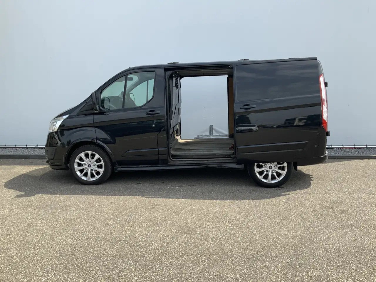Ford Transit Custom 290 2.2 TDCI L1H1 Sport Airco Cruise 3 Zits Dub Sc - Furgón: foto 4 Ford Transit Custom 290 2.2 TDCI L1H1 Sport Airco Cruise 3 Zits Dub Sc - Furgón: foto 4
