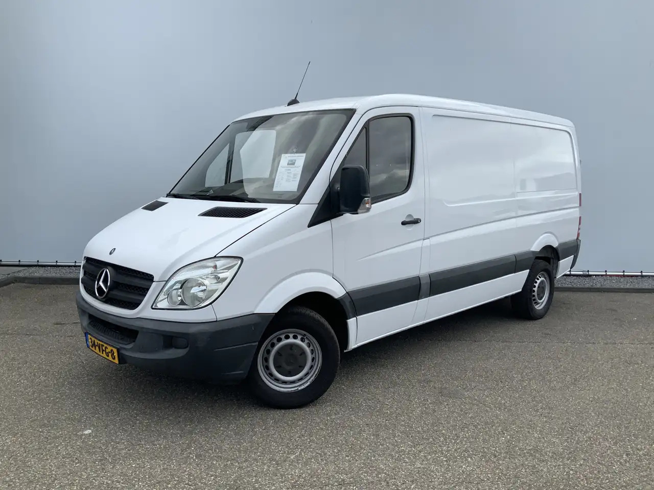 Mercedes-Benz Sprinter 311 2.2 CDI 366 L2 H1 Automaat Trekhaak 2800 kg 3 - Furgón: foto 1 Mercedes-Benz Sprinter 311 2.2 CDI 366 L2 H1 Automaat Trekhaak 2800 kg 3 - Furgón: foto 1