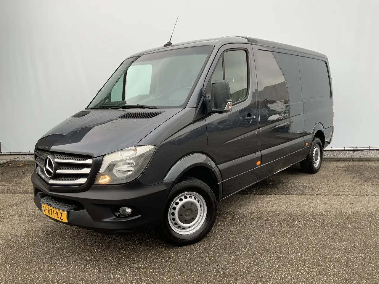 Mercedes-Benz Sprinter 311 2.2 CDI 366 L2H1 Airco 3 Zits Opstap& Trekhaak - Furgón: foto 1 Mercedes-Benz Sprinter 311 2.2 CDI 366 L2H1 Airco 3 Zits Opstap& Trekhaak - Furgón: foto 1