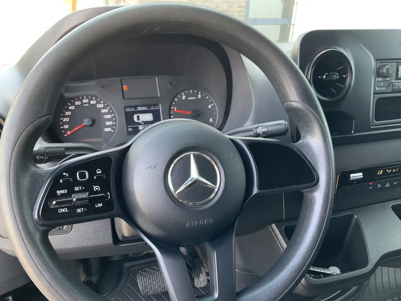 Furgón Mercedes-Benz Sprinter 311 2.2 CDI L2H2 Automaat Airco 3 Zits 2000 kg Sid: foto 7