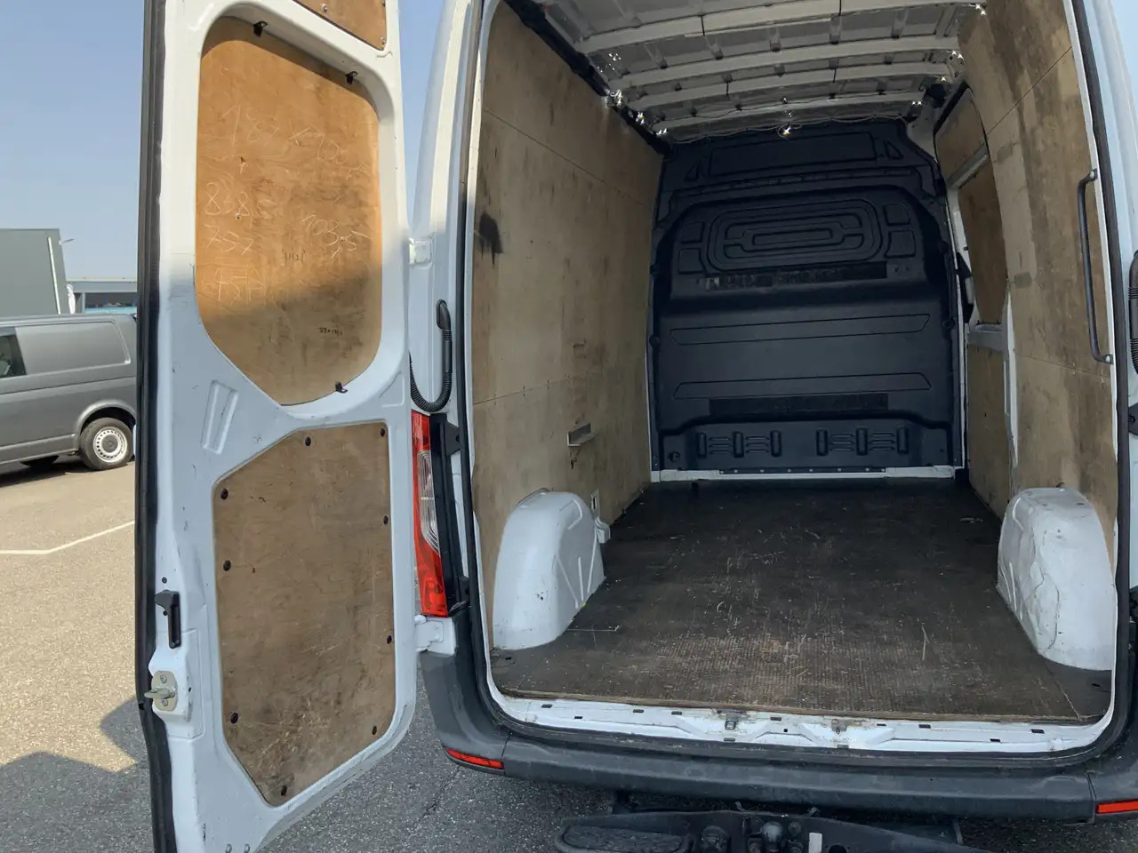 Furgón Mercedes-Benz Sprinter 311 2.2 CDI L2H2 Automaat Airco 3 Zits 2000 kg Sid: foto 14