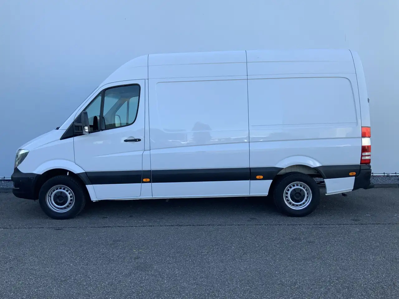 Mercedes-Benz Sprinter 313 2.2 CDI 366 L2H2 Airco 3 Zits Trekhaak & Opsta - Furgón: foto 3 Mercedes-Benz Sprinter 313 2.2 CDI 366 L2H2 Airco 3 Zits Trekhaak & Opsta - Furgón: foto 3