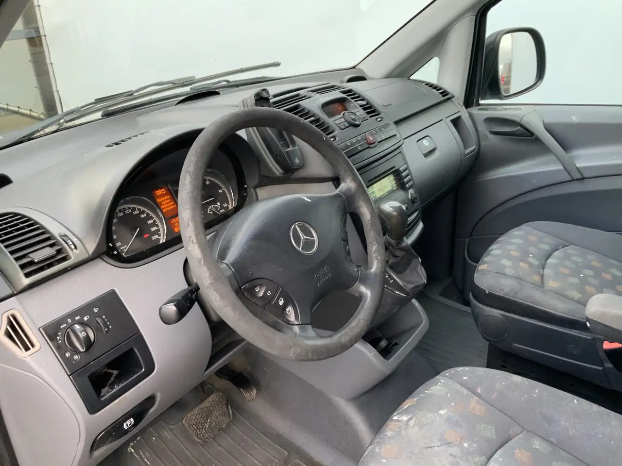 Mercedes-Benz Vito 120 CDI 3.0 V6 Dubb.Cab Autom. 5 Zits Airco Alu Ve - Furgoneta combi: foto 5 Mercedes-Benz Vito 120 CDI 3.0 V6 Dubb.Cab Autom. 5 Zits Airco Alu Ve - Furgoneta combi: foto 5