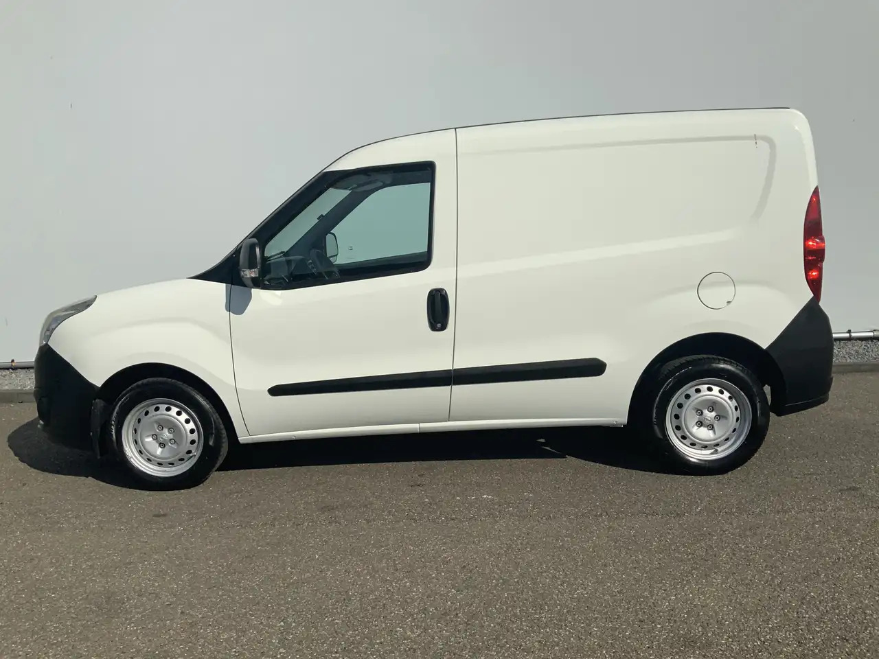 Opel Combo 1.3 CDTi L1H1 EXPORT ecoFLEX Edition Airco Trekhaa - Furgoneta pequeña: foto 3 Opel Combo 1.3 CDTi L1H1 EXPORT ecoFLEX Edition Airco Trekhaa - Furgoneta pequeña: foto 3
