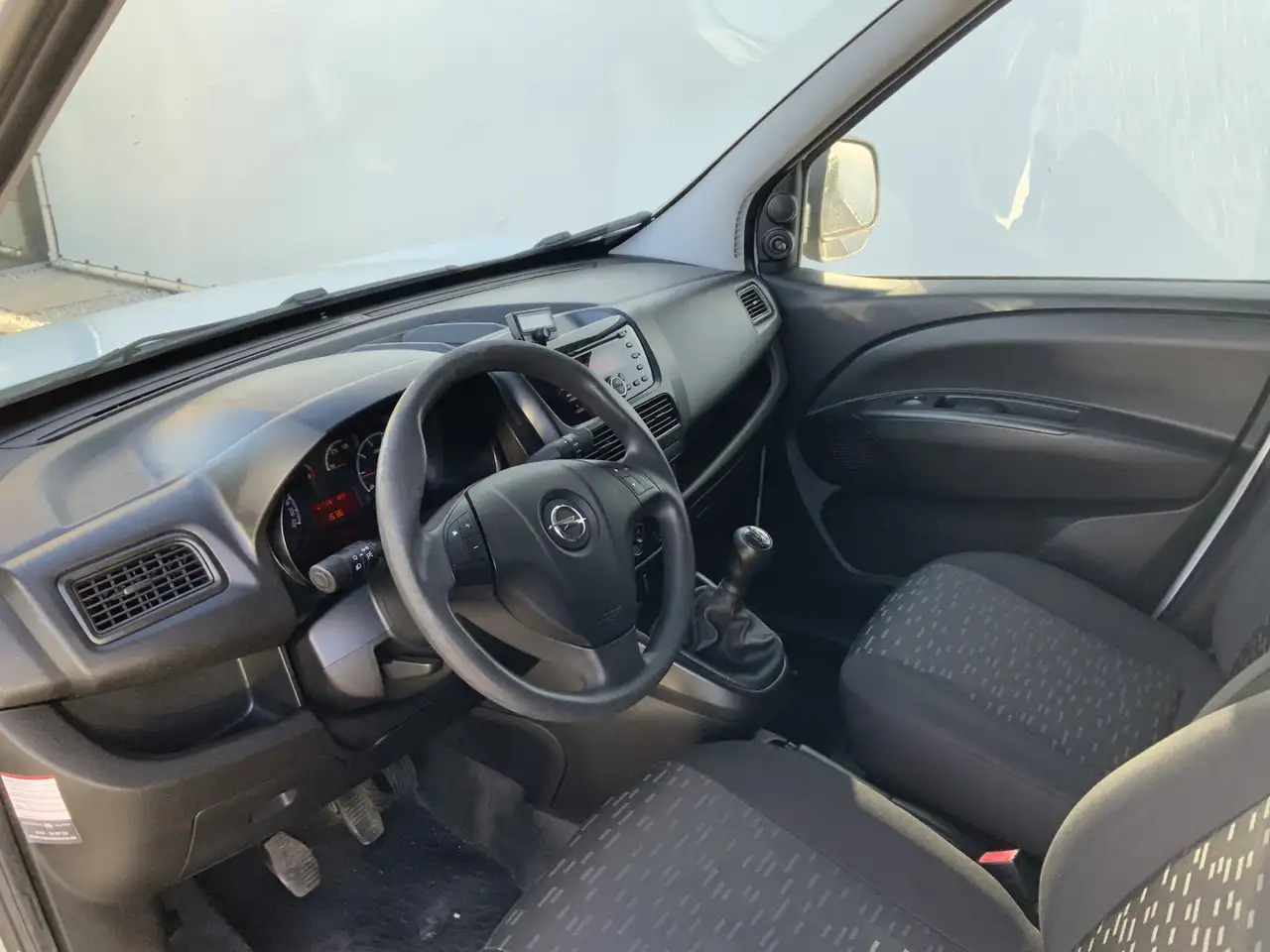 Opel Combo 1.3 CDTi L1H1 ecoFLEX Edition Airco Trekhaak 1000 - Furgoneta pequeña: foto 5 Opel Combo 1.3 CDTi L1H1 ecoFLEX Edition Airco Trekhaak 1000 - Furgoneta pequeña: foto 5