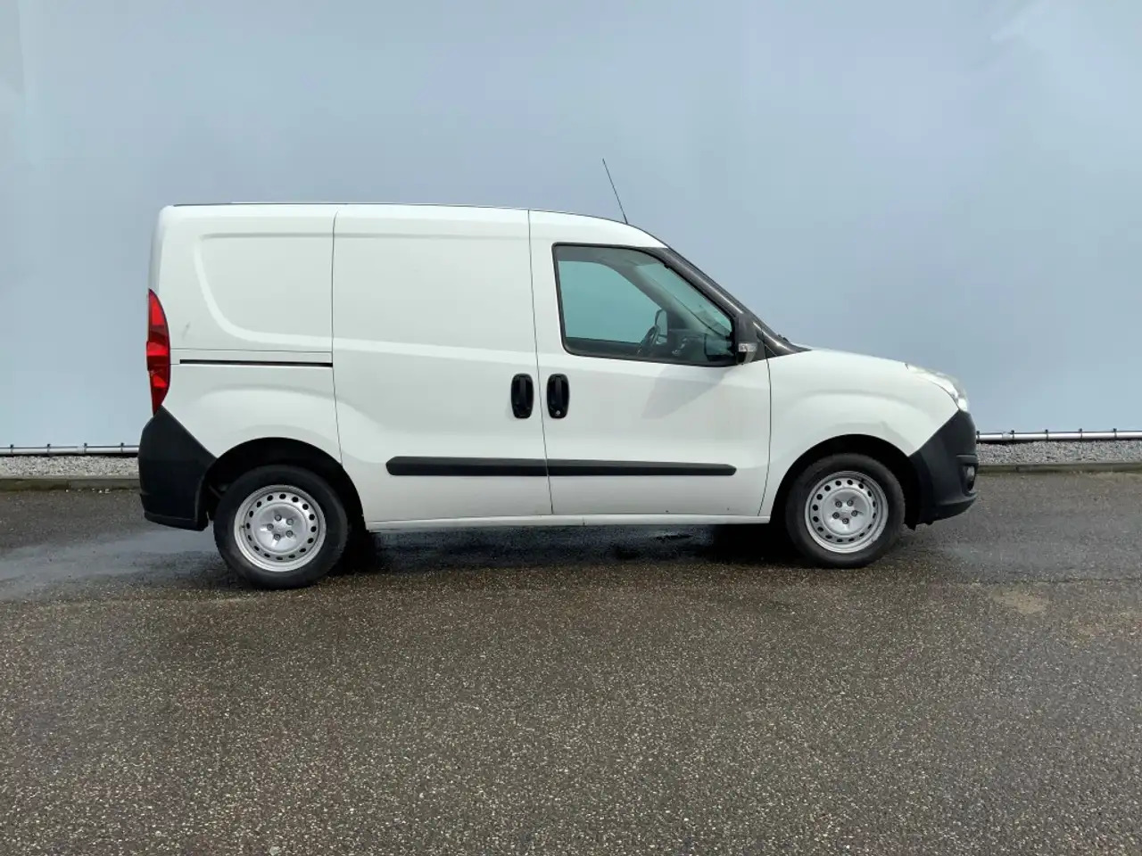 Opel Combo 1.3 CDTi L1H1 ecoFLEX Selection Airco Trekhaak 100 - Furgoneta pequeña: foto 3 Opel Combo 1.3 CDTi L1H1 ecoFLEX Selection Airco Trekhaak 100 - Furgoneta pequeña: foto 3