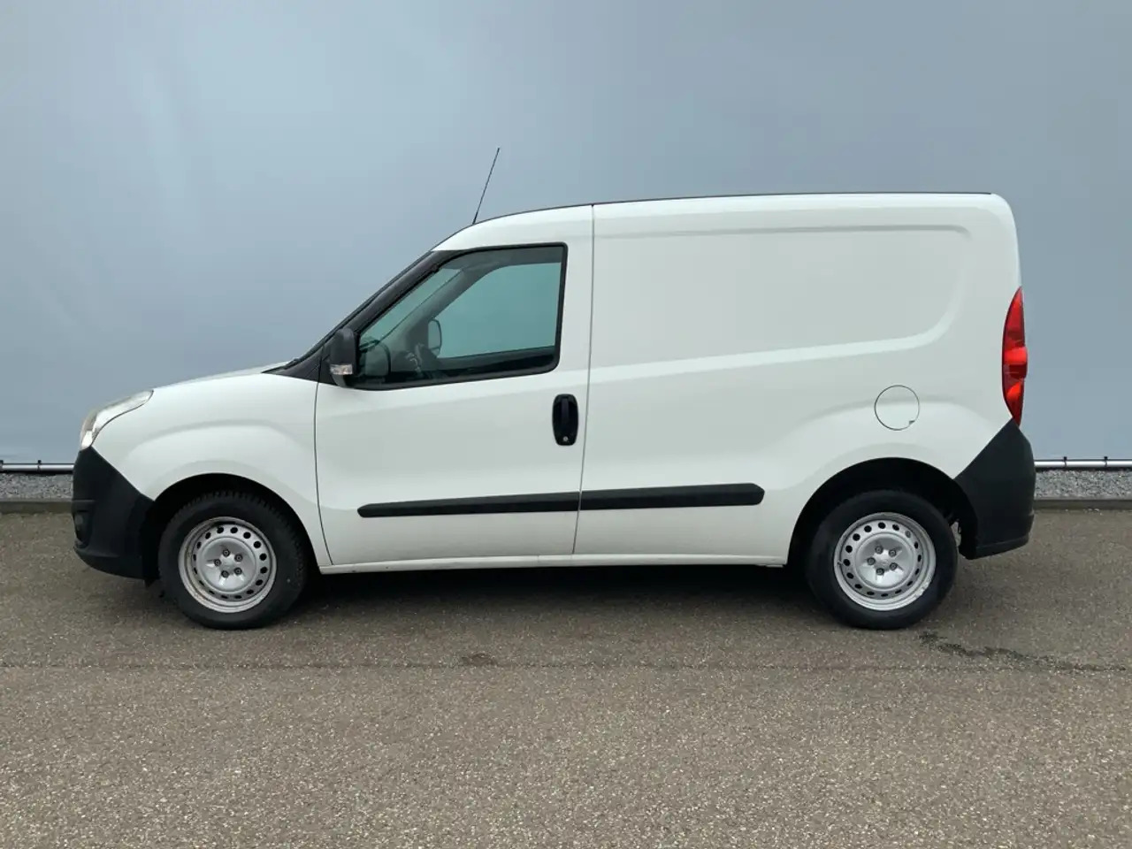 Opel Combo 1.3 CDTi L1H1 ecoFLEX Selection Airco Trekhaak 100 - Furgoneta pequeña: foto 4 Opel Combo 1.3 CDTi L1H1 ecoFLEX Selection Airco Trekhaak 100 - Furgoneta pequeña: foto 4