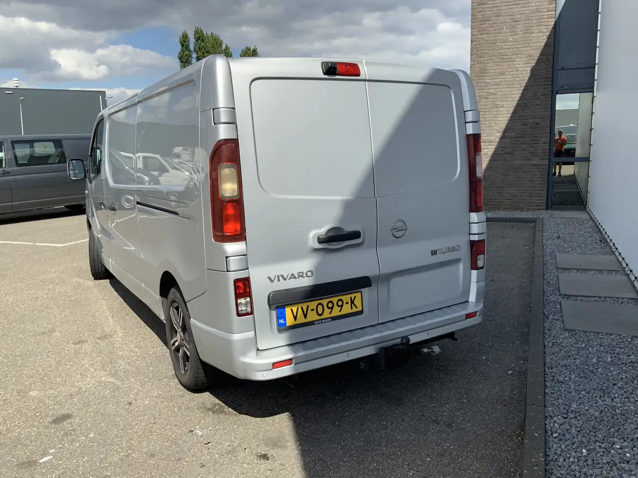 Opel Vivaro 1.6 CDTI L2H1 Sport EcoFlex (MOTOR DEFECT !!!!)Air - Furgón: foto 3 Opel Vivaro 1.6 CDTI L2H1 Sport EcoFlex (MOTOR DEFECT !!!!)Air - Furgón: foto 3
