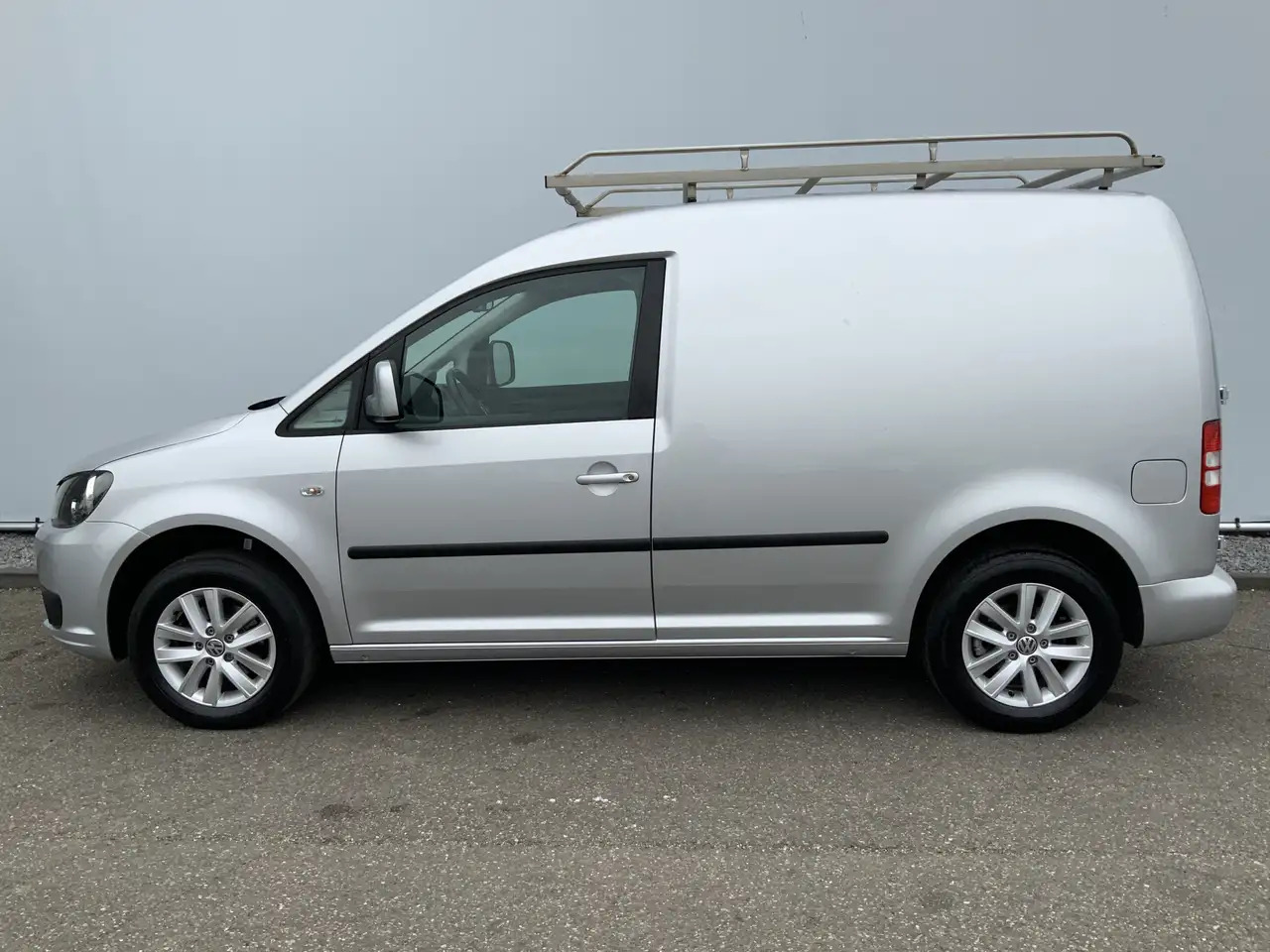 Volkswagen Caddy 1.6 TDI Airco Imperiaal Trekhaak 1400 kg navi Crui - Furgoneta pequeña: foto 3 Volkswagen Caddy 1.6 TDI Airco Imperiaal Trekhaak 1400 kg navi Crui - Furgoneta pequeña: foto 3