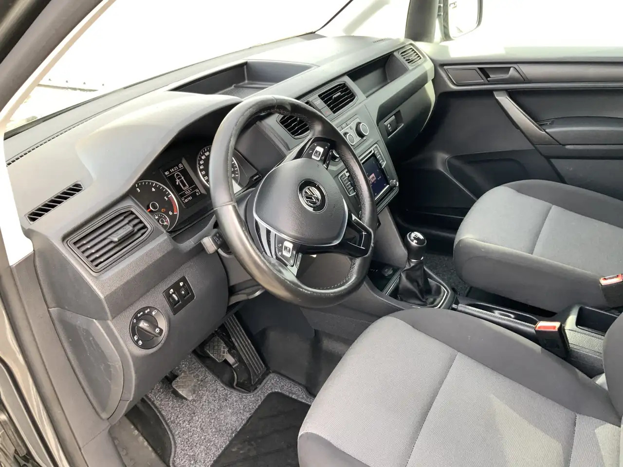 Volkswagen Caddy 2.0 TDI L2H1 BMT Maxi Exclusive Edtion Airco Navi - Furgoneta pequeña: foto 5 Volkswagen Caddy 2.0 TDI L2H1 BMT Maxi Exclusive Edtion Airco Navi - Furgoneta pequeña: foto 5