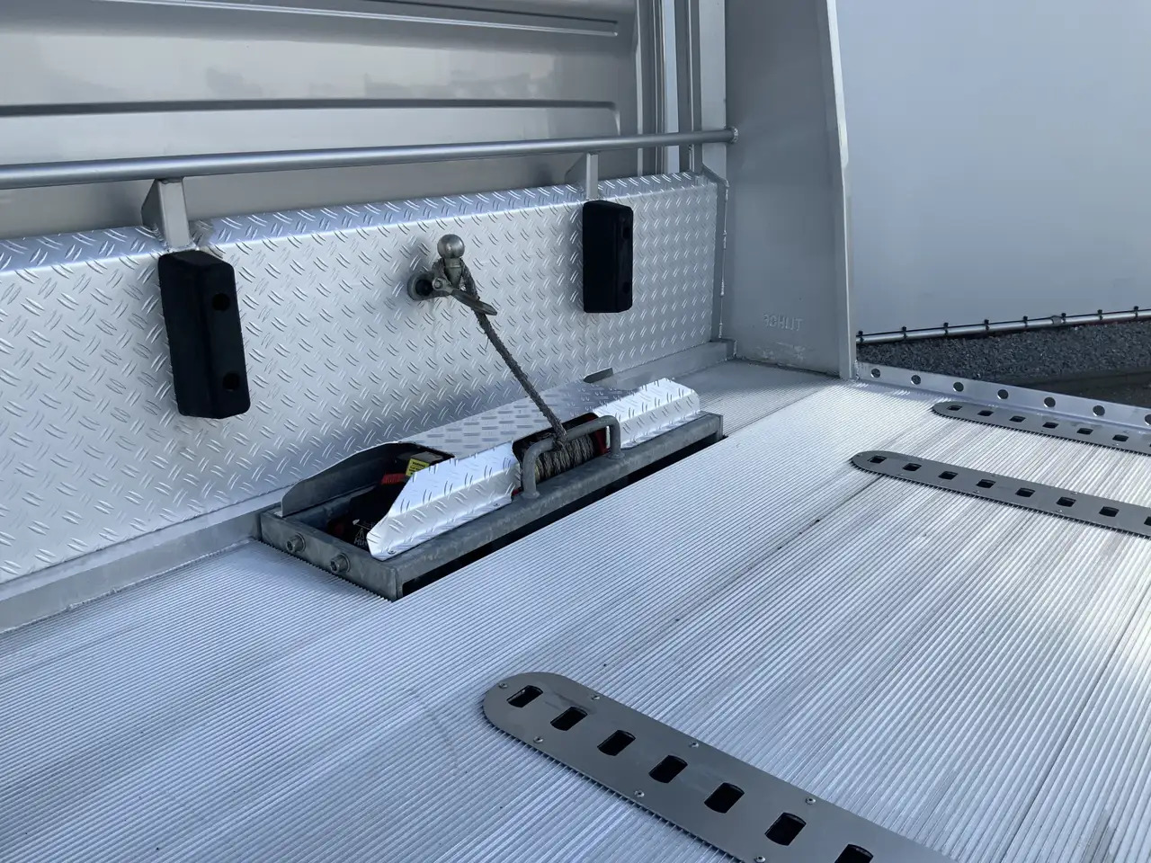 Volkswagen Crafter 46 2.0 TDI L3H1 Airco Cruise Lucht Geveerd Lier Tr - Grua de remolque autos: foto 3 Volkswagen Crafter 46 2.0 TDI L3H1 Airco Cruise Lucht Geveerd Lier Tr - Grua de remolque autos: foto 3