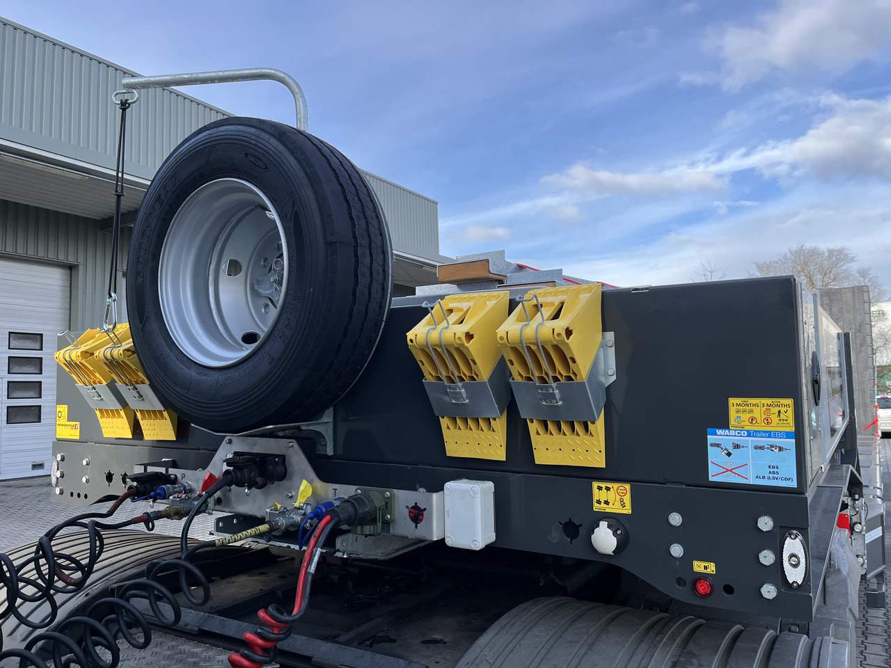 FAYMONVILLE 5-Achs-Tele-Semi mit Halbachsen "Twinaxle" und hydr. Rampen Auflieger - Semirremolque góndola rebajadas: foto 3 FAYMONVILLE 5-Achs-Tele-Semi mit Halbachsen "Twinaxle" und hydr. Rampen Auflieger - Semirremolque góndola rebajadas: foto 3