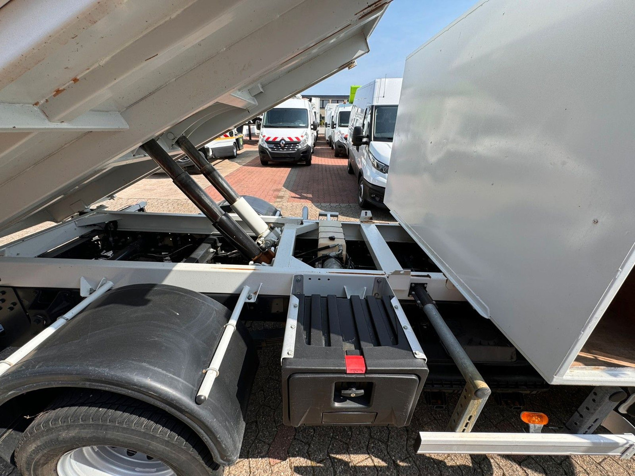 Arrendamiento de  Iveco 70C18 Kipper 3625 kg Nutzlast! Klima EURO 6C Iveco 70C18 Kipper 3625 kg Nutzlast! Klima EURO 6C: foto 9