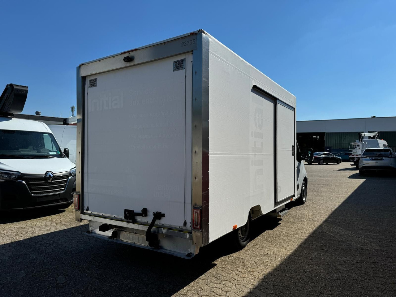 Renault Master Koffer mit Auffahrrampe 1200kg Nutzlast - Furgoneta caja cerrada: foto 4 Renault Master Koffer mit Auffahrrampe 1200kg Nutzlast - Furgoneta caja cerrada: foto 4