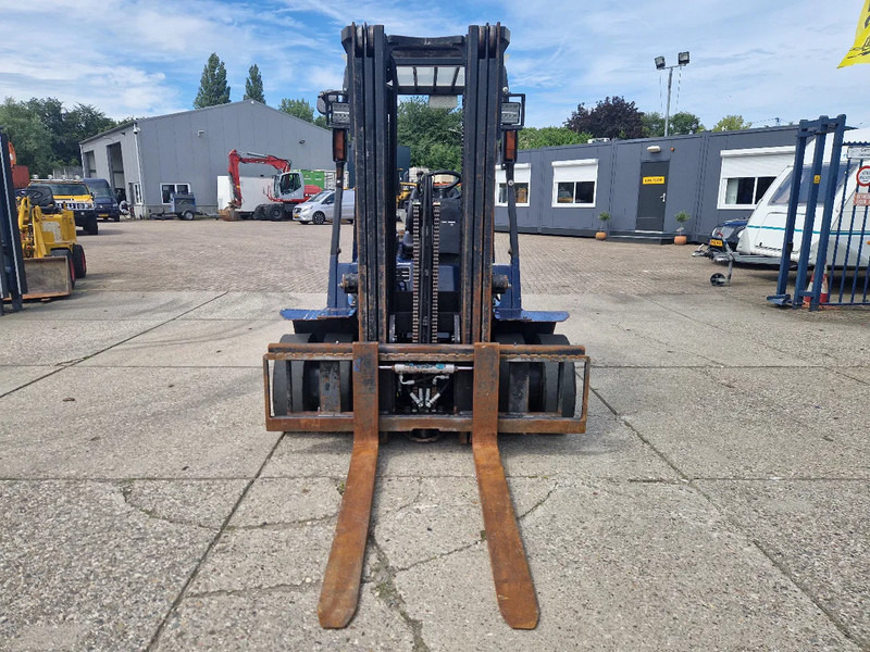 Carretilla elevadora diésel Caterpillar DP25K met breed vorkenbord: foto 18 Carretilla elevadora diésel Caterpillar DP25K met breed vorkenbord: foto 18