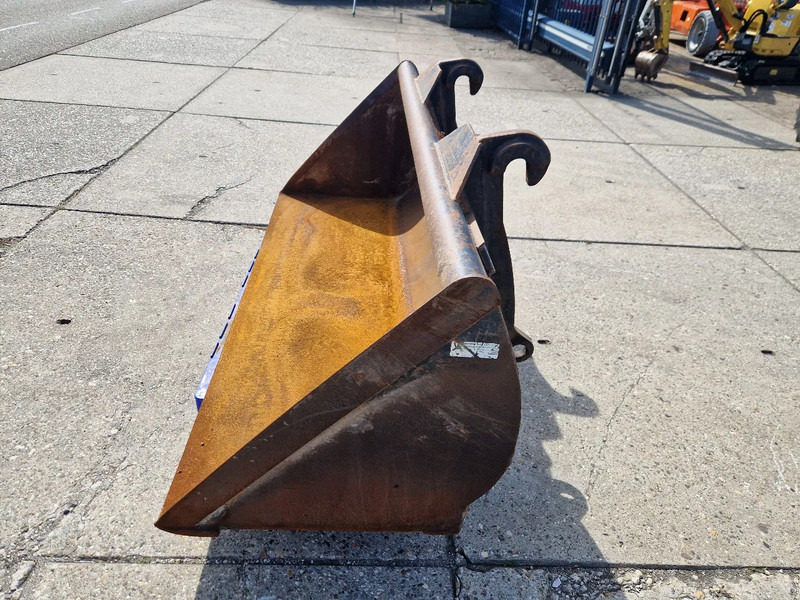 Jeroen van Leeuwen schepbak voor Volvo L30/L35 - Cazo para Maquinaria de construcción: foto 3 Jeroen van Leeuwen schepbak voor Volvo L30/L35 - Cazo para Maquinaria de construcción: foto 3