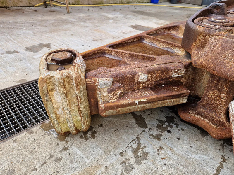 Komatsu JCYC17 schrootschaar en betonvergruizer - Cizalla de demolición para Maquinaria de construcción: foto 4 Komatsu JCYC17 schrootschaar en betonvergruizer - Cizalla de demolición para Maquinaria de construcción: foto 4