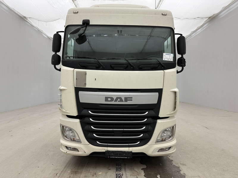 DAF XF 460 Space Cab - Cabeza tractora: foto 2 DAF XF 460 Space Cab - Cabeza tractora: foto 2