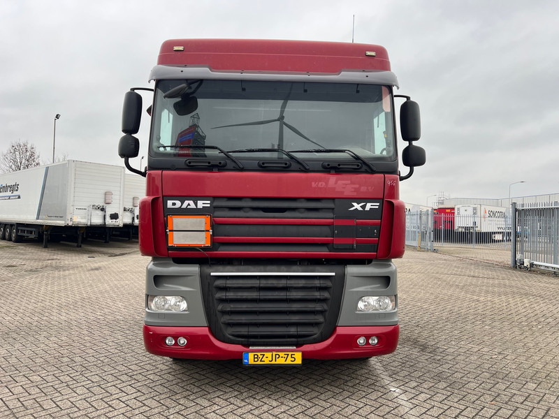 DAF XF105.410 Space Cab - ADR - Cabeza tractora: foto 2 DAF XF105.410 Space Cab - ADR - Cabeza tractora: foto 2
