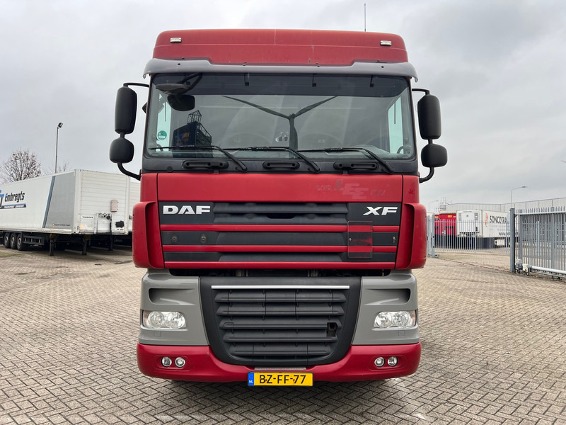 DAF XF105.410 Space Cab - ADR - Cabeza tractora: foto 2 DAF XF105.410 Space Cab - ADR - Cabeza tractora: foto 2