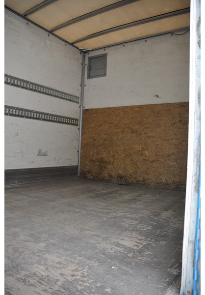 Iveco Eurocargo 120E18 - Camión caja cerrada: foto 4 Iveco Eurocargo 120E18 - Camión caja cerrada: foto 4