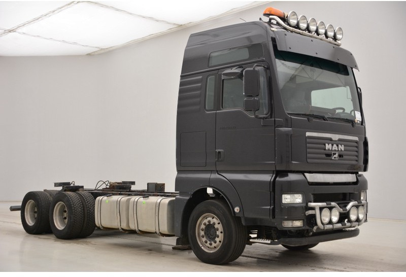 MAN TGA 28.530 - 6x2 - Camión chasis: foto 3 MAN TGA 28.530 - 6x2 - Camión chasis: foto 3