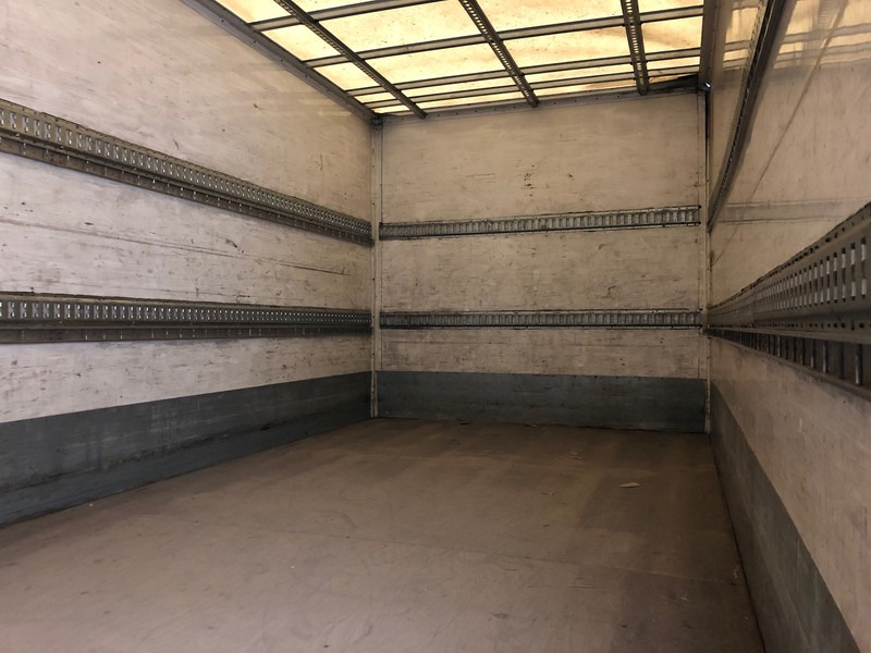 MAN TGL 8.180 - Camión caja cerrada: foto 4 MAN TGL 8.180 - Camión caja cerrada: foto 4