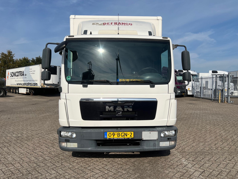 MAN TGL8.180 - Camión caja cerrada: foto 2 MAN TGL8.180 - Camión caja cerrada: foto 2